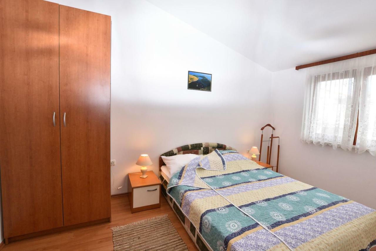 Apartment Zdravko พรีมอชเตน ภายนอก รูปภาพ