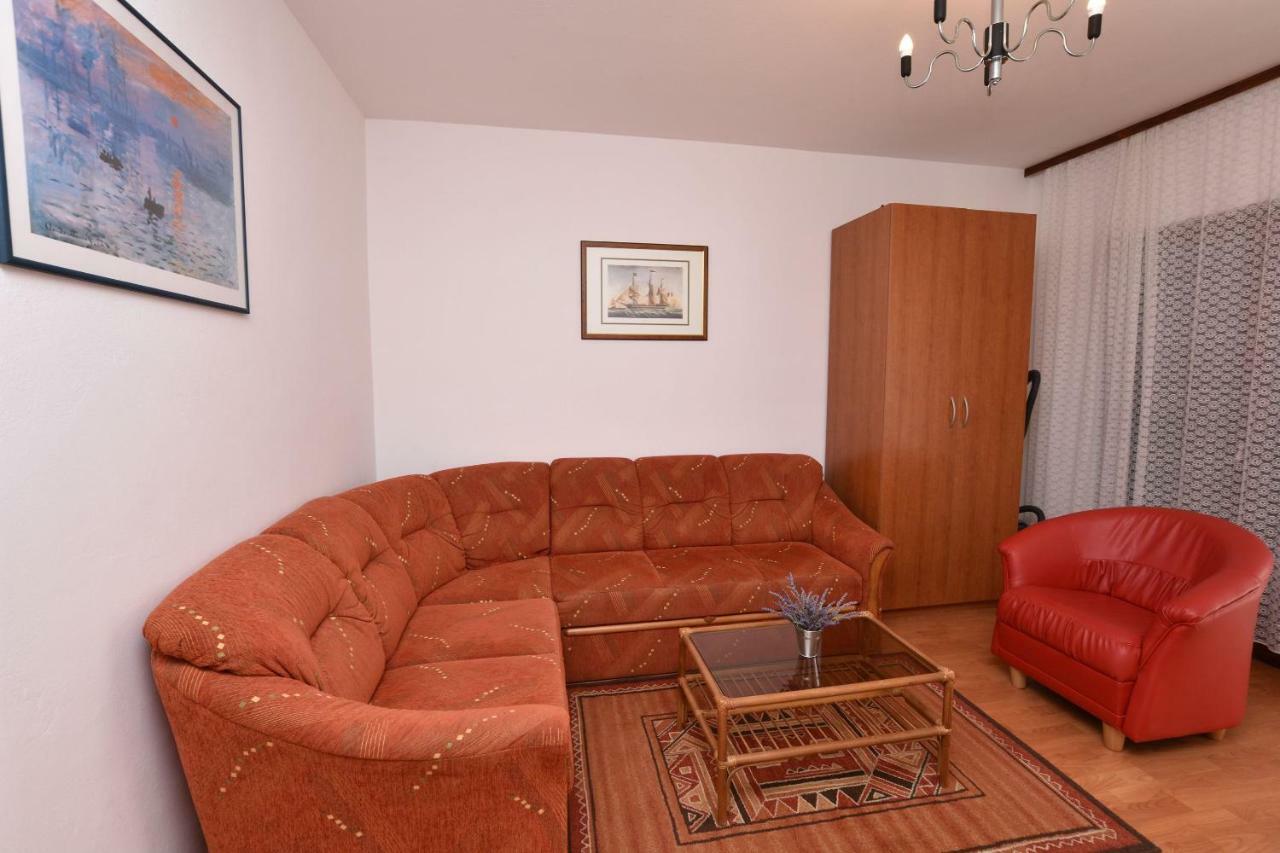 Apartment Zdravko พรีมอชเตน ภายนอก รูปภาพ