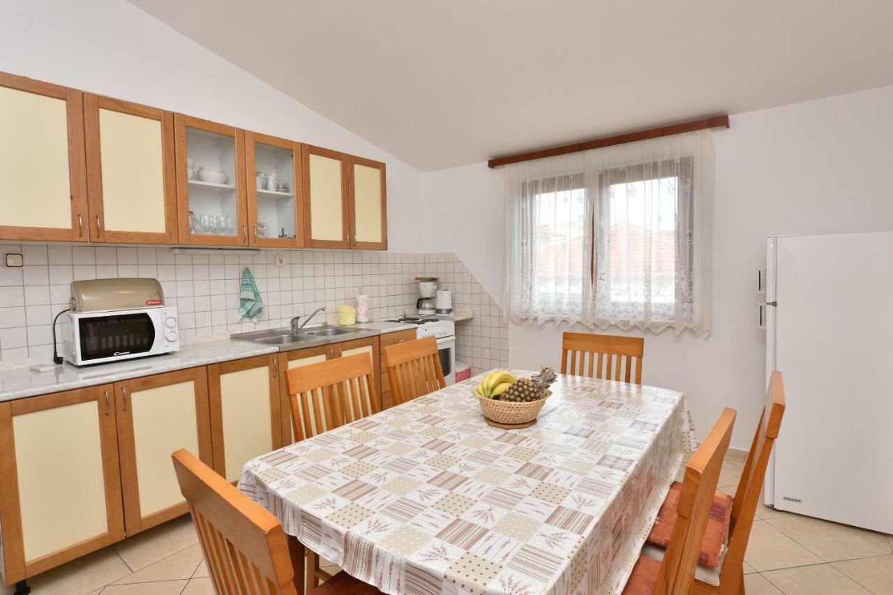 Apartment Zdravko พรีมอชเตน ภายนอก รูปภาพ
