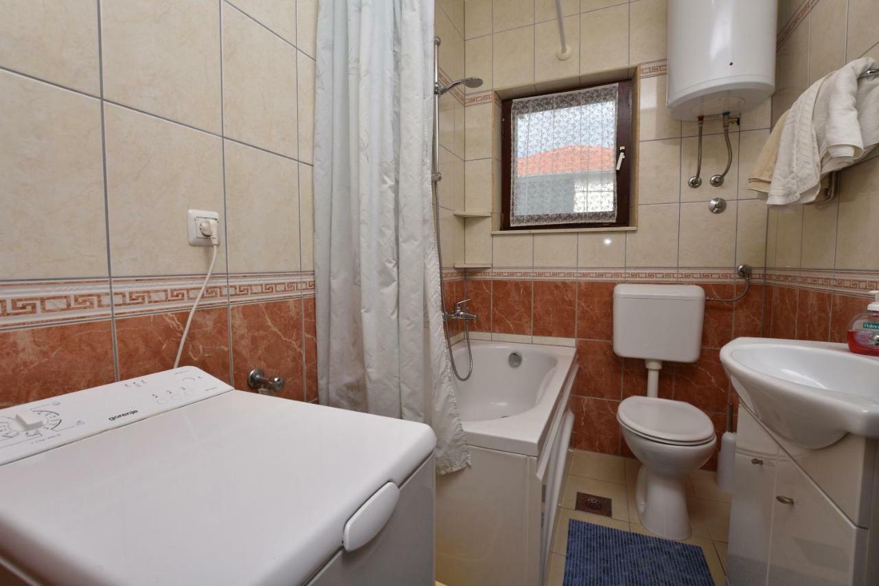 Apartment Zdravko พรีมอชเตน ภายนอก รูปภาพ