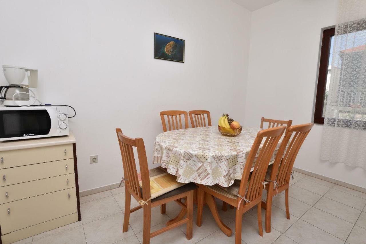 Apartment Zdravko พรีมอชเตน ภายนอก รูปภาพ