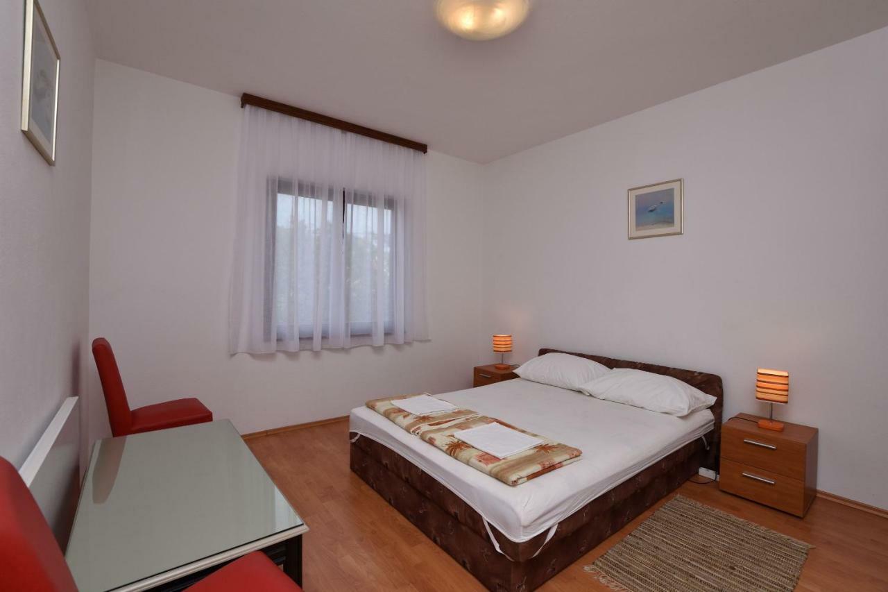 Apartment Zdravko พรีมอชเตน ภายนอก รูปภาพ